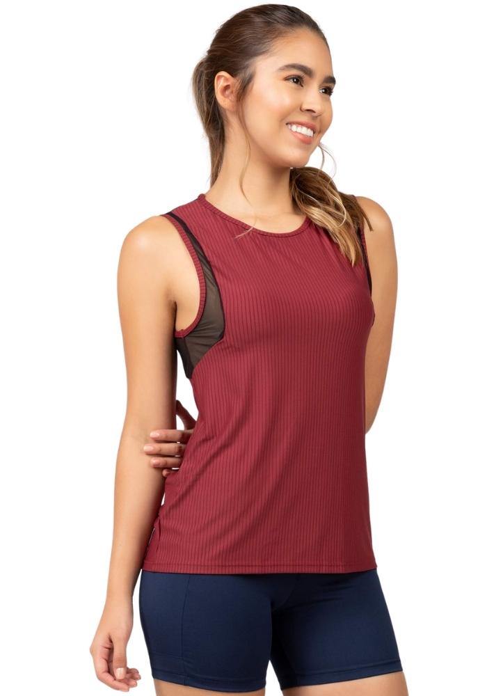Camiseta deportiva para mujer con espalda transparente color vino - Tienda online de ropa deportiva Kinema
