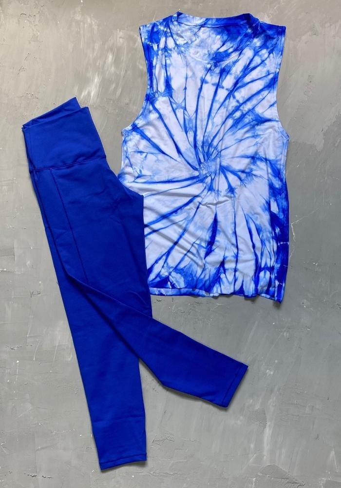 Camiseta deportiva para mujer en tiedye espiral color azul - Tienda online de ropa deportiva Kinema